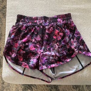 Track That High rise short 3”. Size 6